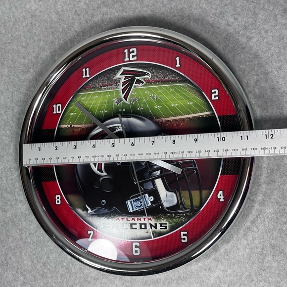 Atlanta Falcons NFL Round 12" Chrome Clock Wincraft Football Decor Man Cave - Picture 7 of 10